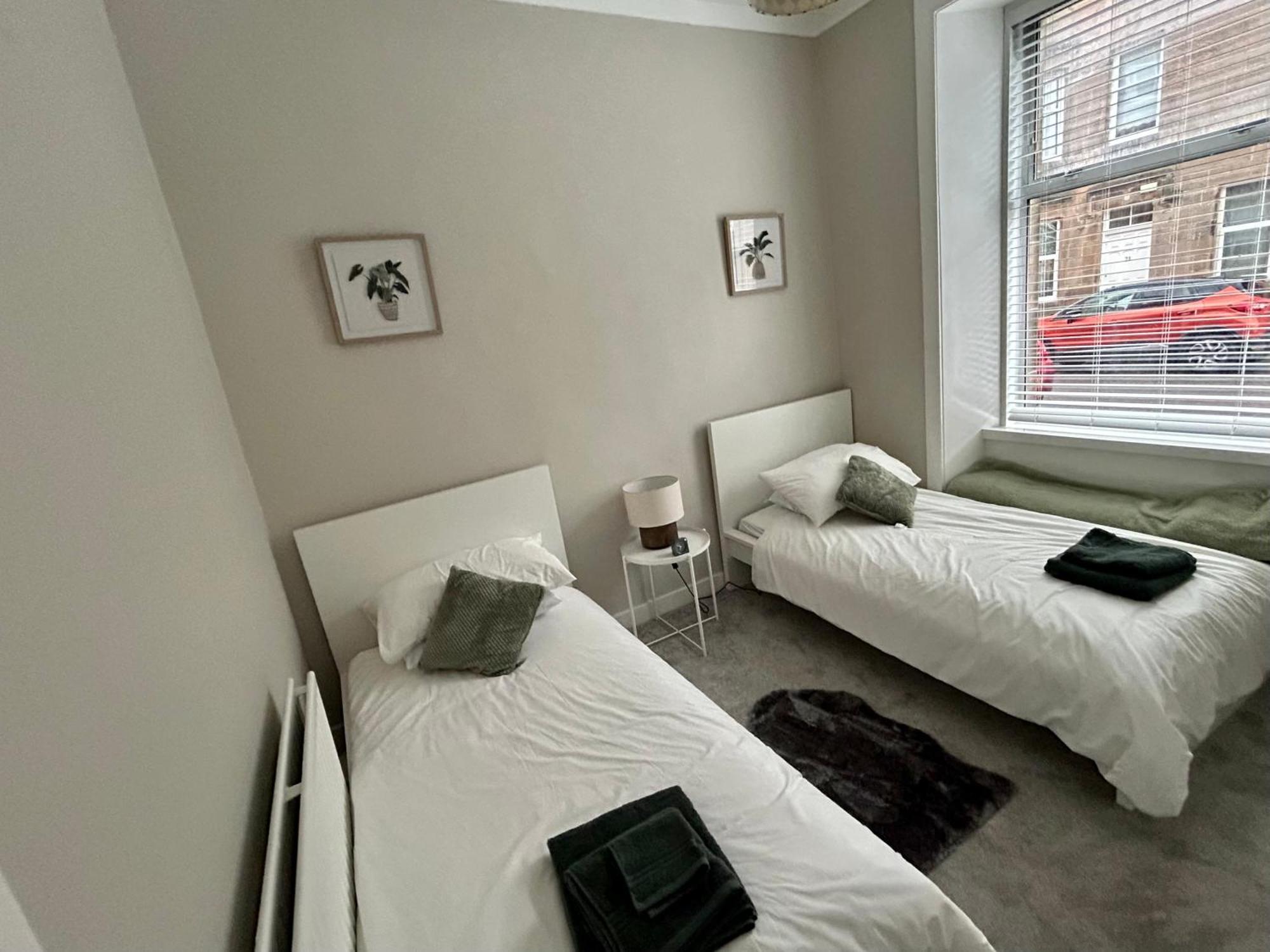 West Dunbartonshire Flat Apartment Dumbarton Bagian luar foto