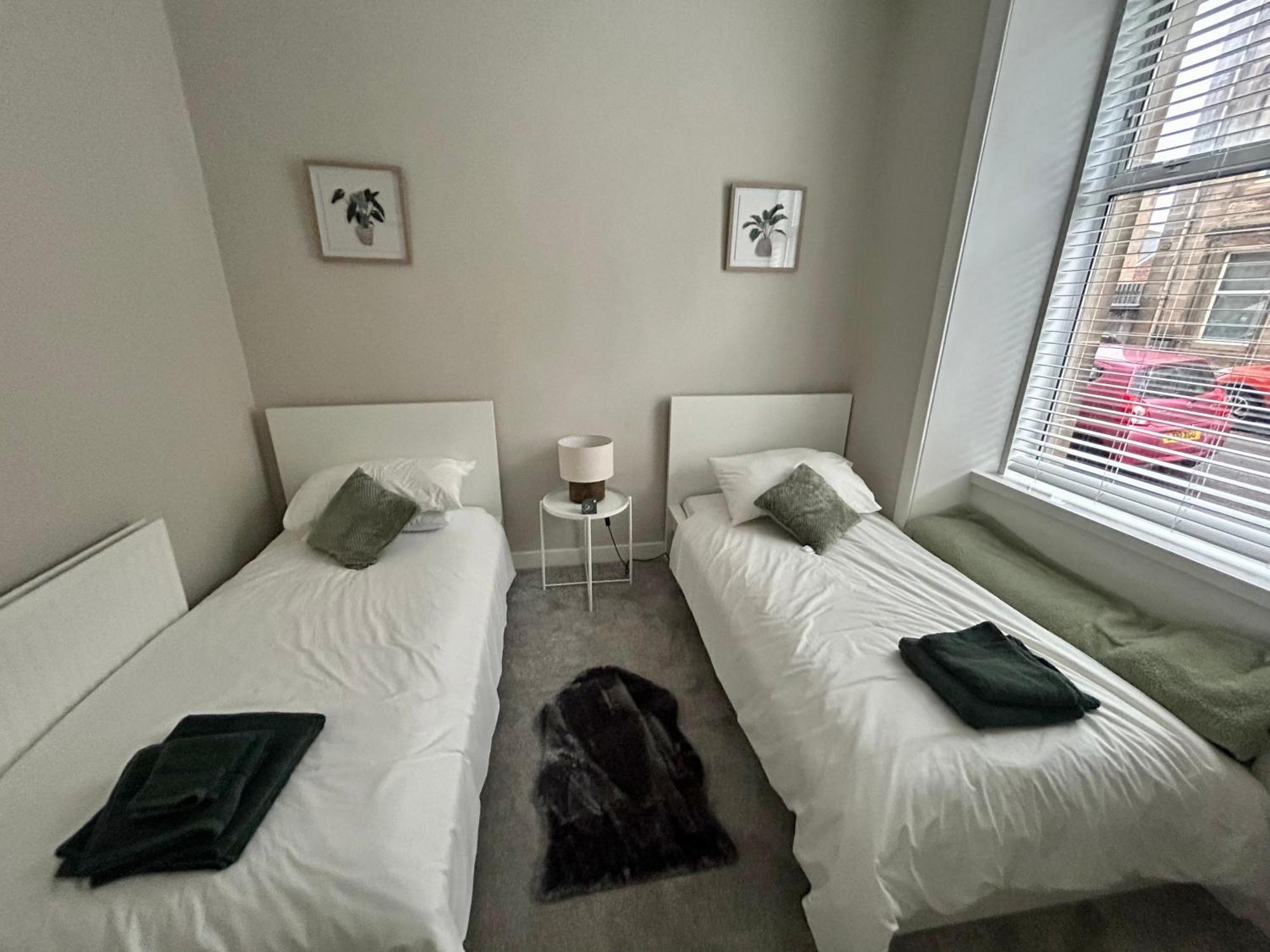 West Dunbartonshire Flat Apartment Dumbarton Bagian luar foto